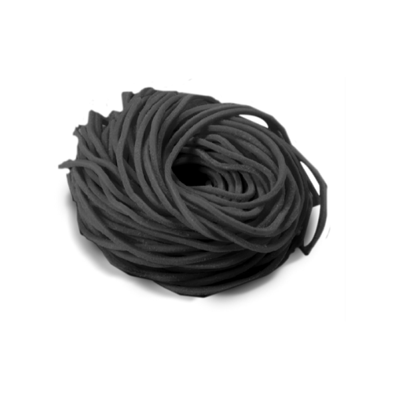 Spaghetti alla chitarra nero di seppia