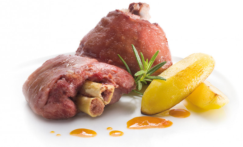 Stinchetto di maialino da latte in confit