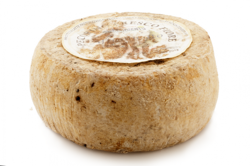 Pecorino artigianale affumicato con legno di melo